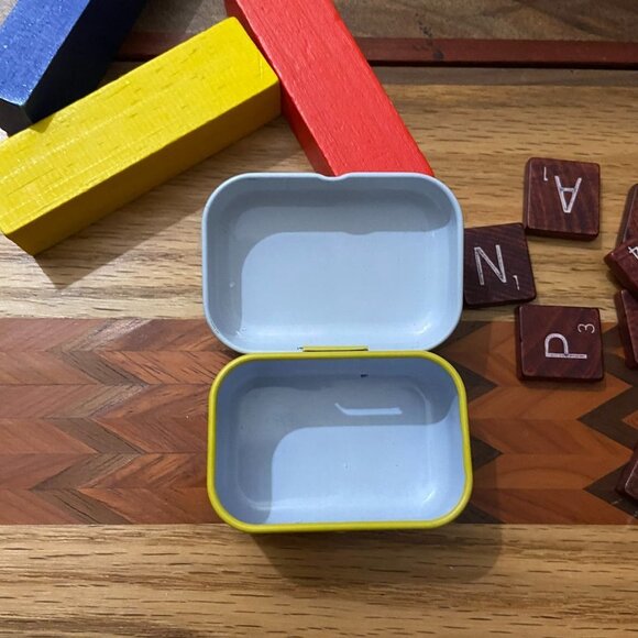Nose Picking Emoji - Yellow Mini Tin Box - Picture 3 of 3